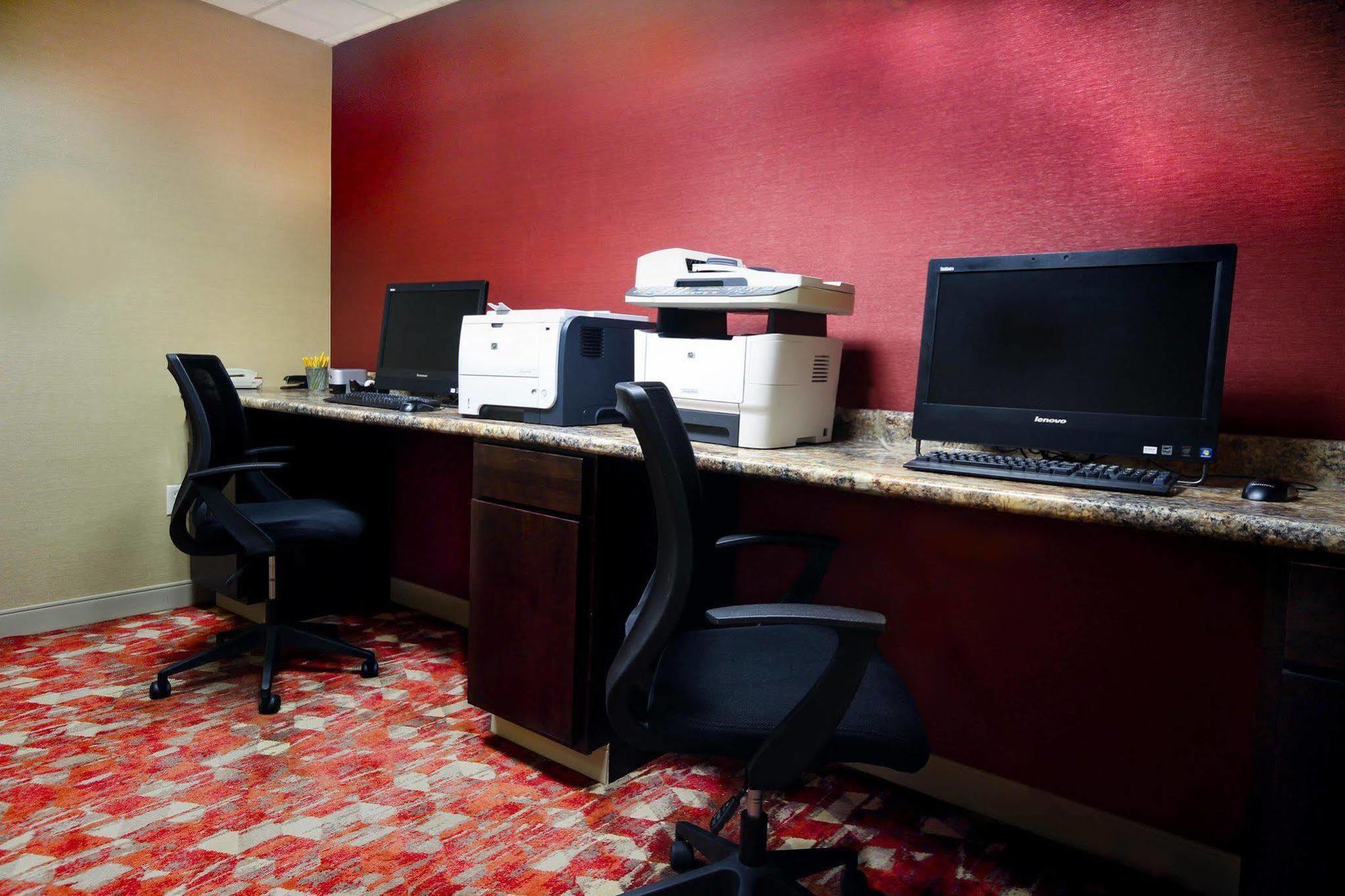 Hilton Garden Inn Elkhart Buitenkant foto
